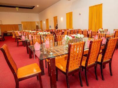 Delma Mount View Hotel แคนดี้ ภายนอก รูปภาพ